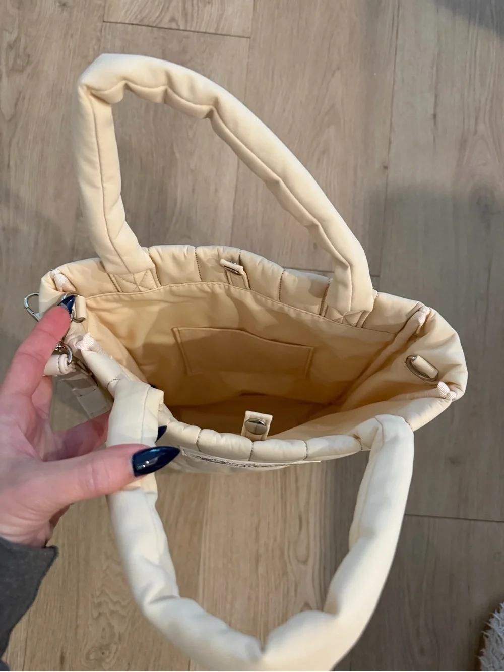 NWOT BT21 Rj Active Quilt Cream Tote Bag / Crossbody - Picture 6 of 6